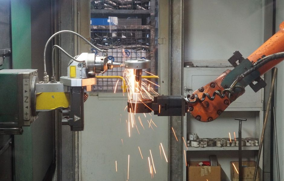Exploring the Role of Industrial Automation Suppliers in Modern Manufacturing