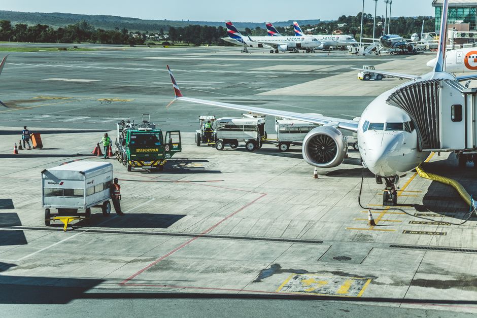The Essential Guide to Airport Shuttle Services