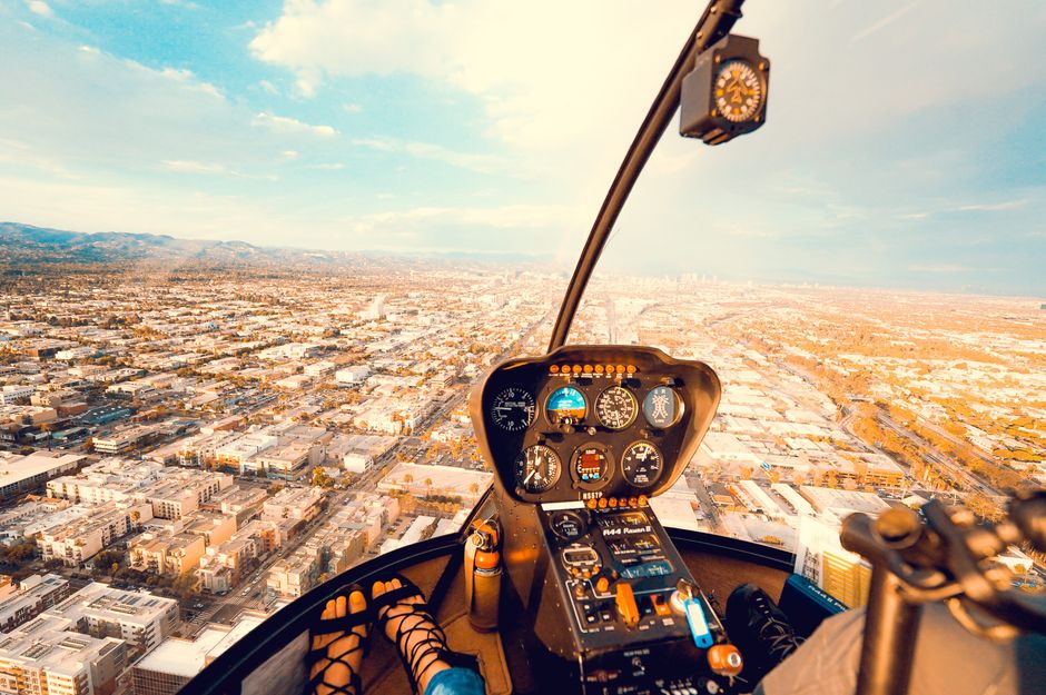 Descubre la emoción de un tour en helicóptero