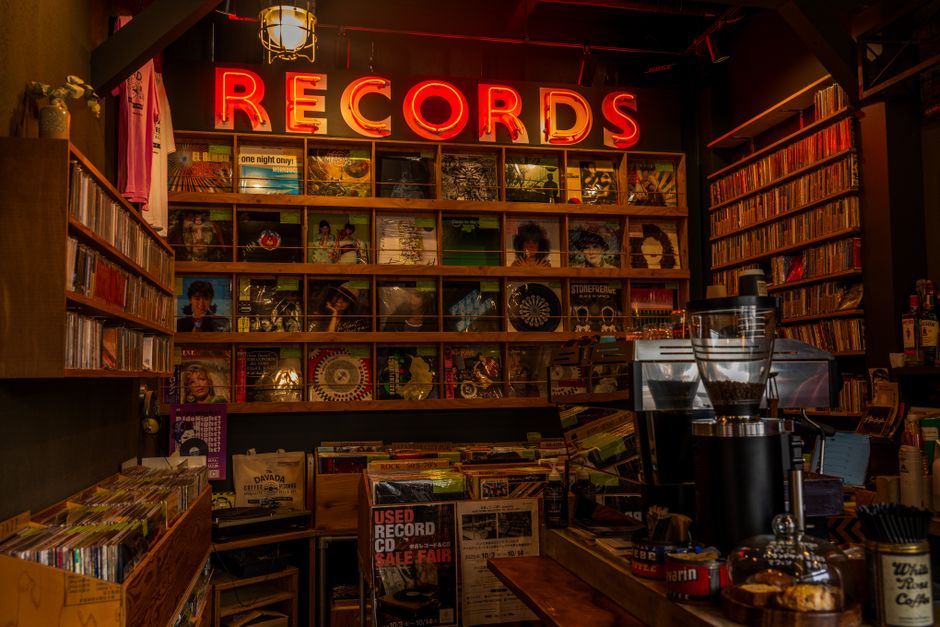 The Essential Guide to Vinyl Sign Companies