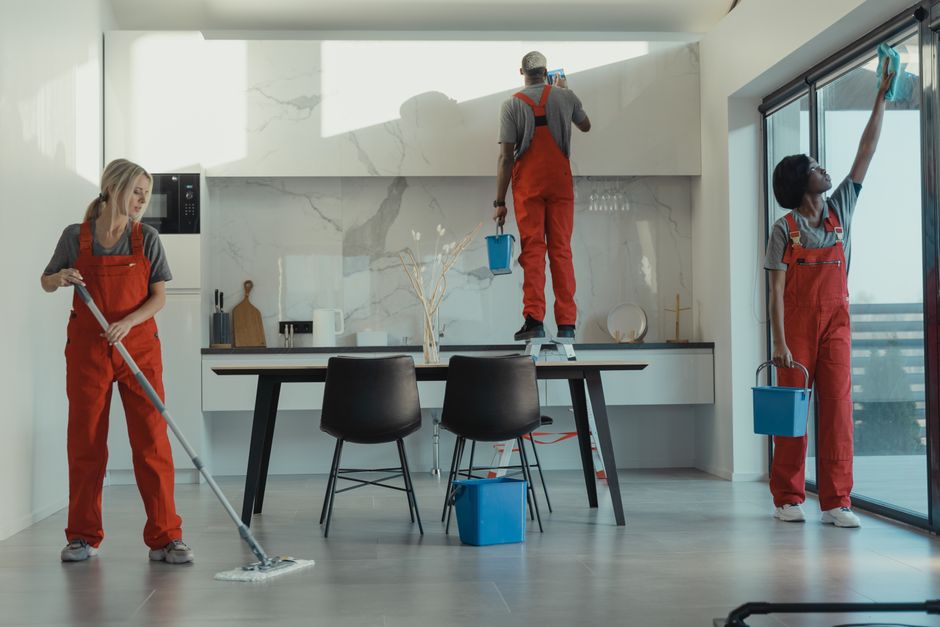 The Essential Guide to Choosing a Commercial Cleaning Company