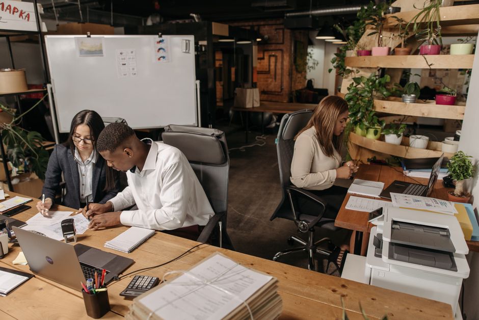 Unlocking the Benefits of Staffing Agencies for Businesses