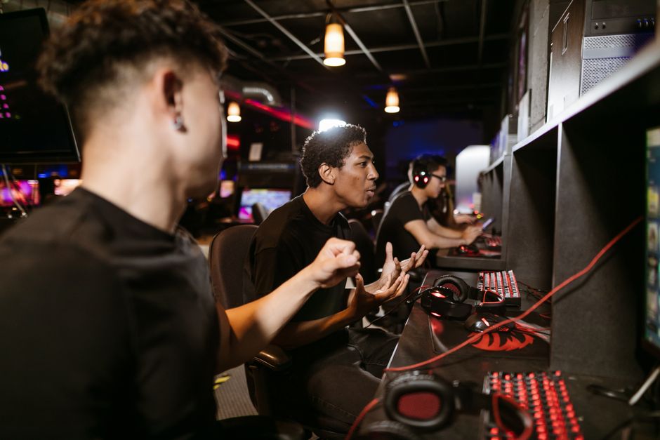 The Rise of Esports Team Sponsorship: Unlocking New Opportunities